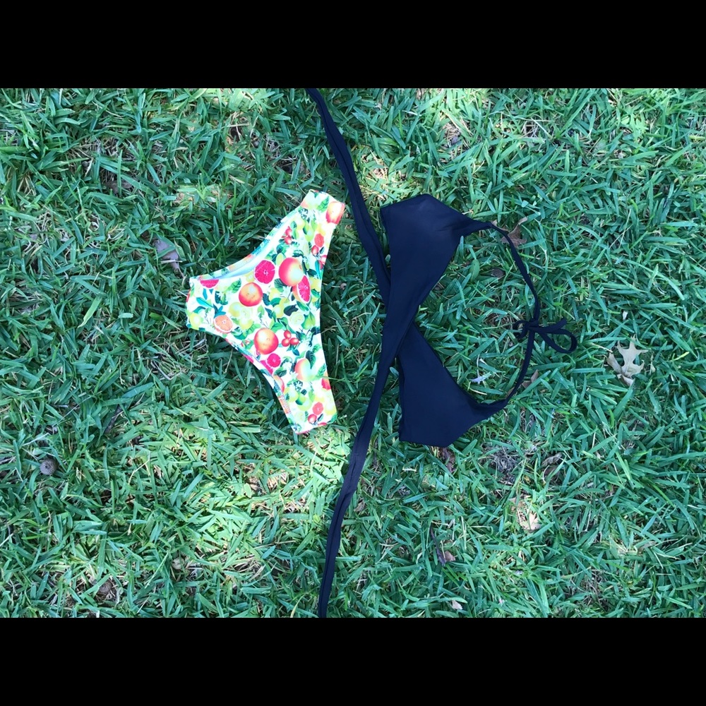 bikini!